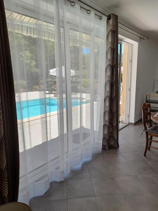 Villa Le Bosquet En Luberon. 메네르브 외부 사진