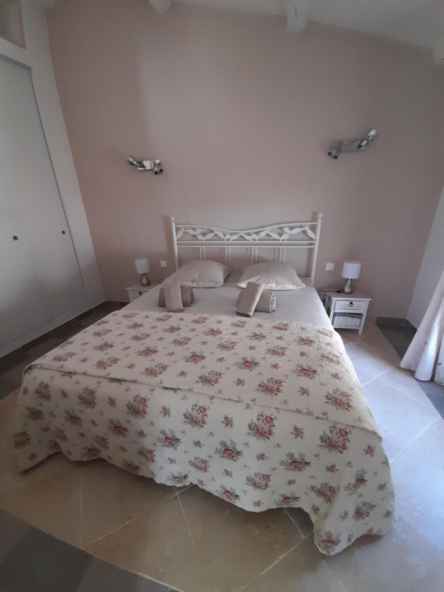 Villa Le Bosquet En Luberon. 메네르브 외부 사진